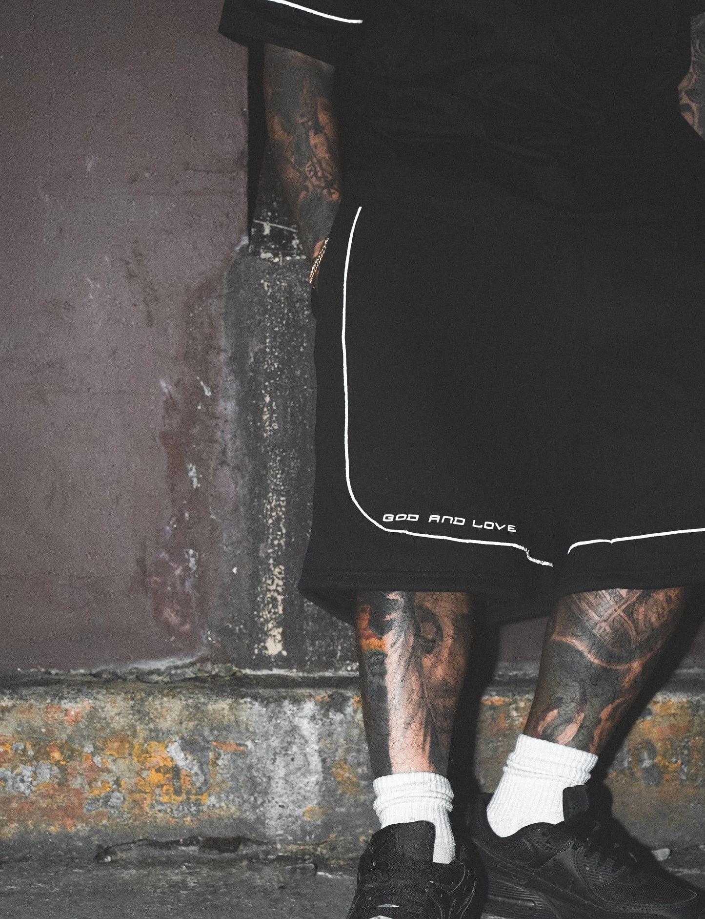 Cross Reflectorized Short Black