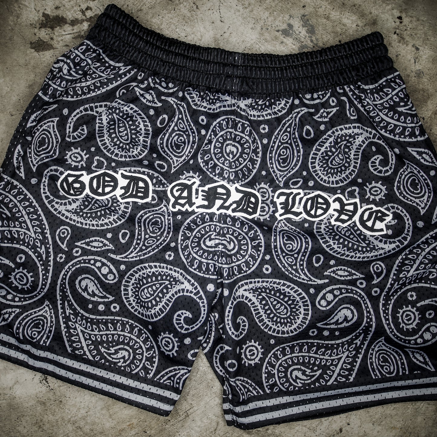 GL PAISLEY SHORTS BLACK